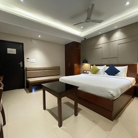 Five Elements Hotel Визакхапатнам Екстериор снимка
