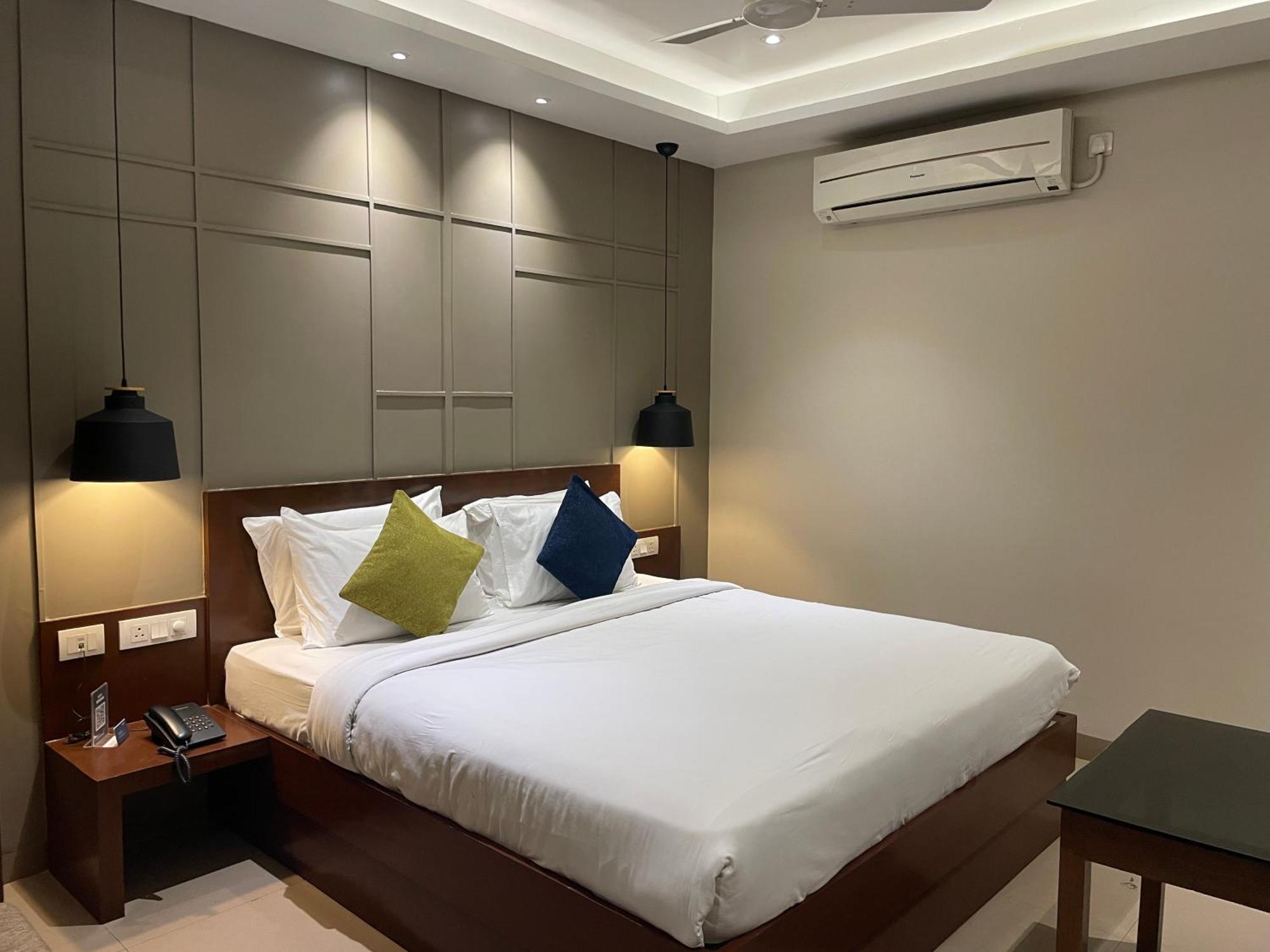 Five Elements Hotel Визакхапатнам Екстериор снимка